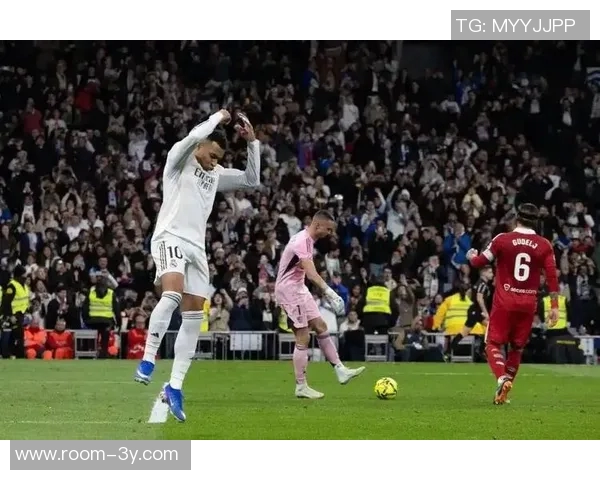 姆巴佩创纪录赛季58球追平皇马历史第二仅差C罗一球