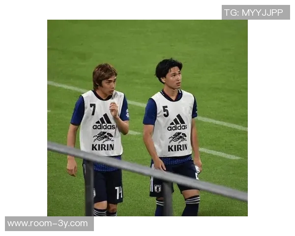 伊东纯也替补助攻两次赛后紧急就医检查右脚伤情 伊东纯也替补助攻两次赛后紧急就医检查右脚伤情